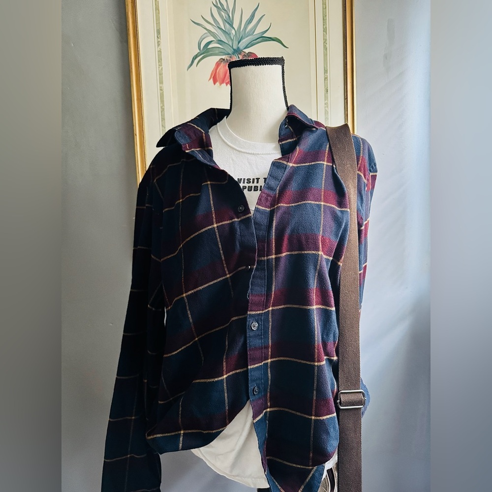 L Perry Ellis Blue/Red Grunge Flannel